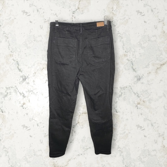 Judy Blue Jogger - Picture 4 of 10